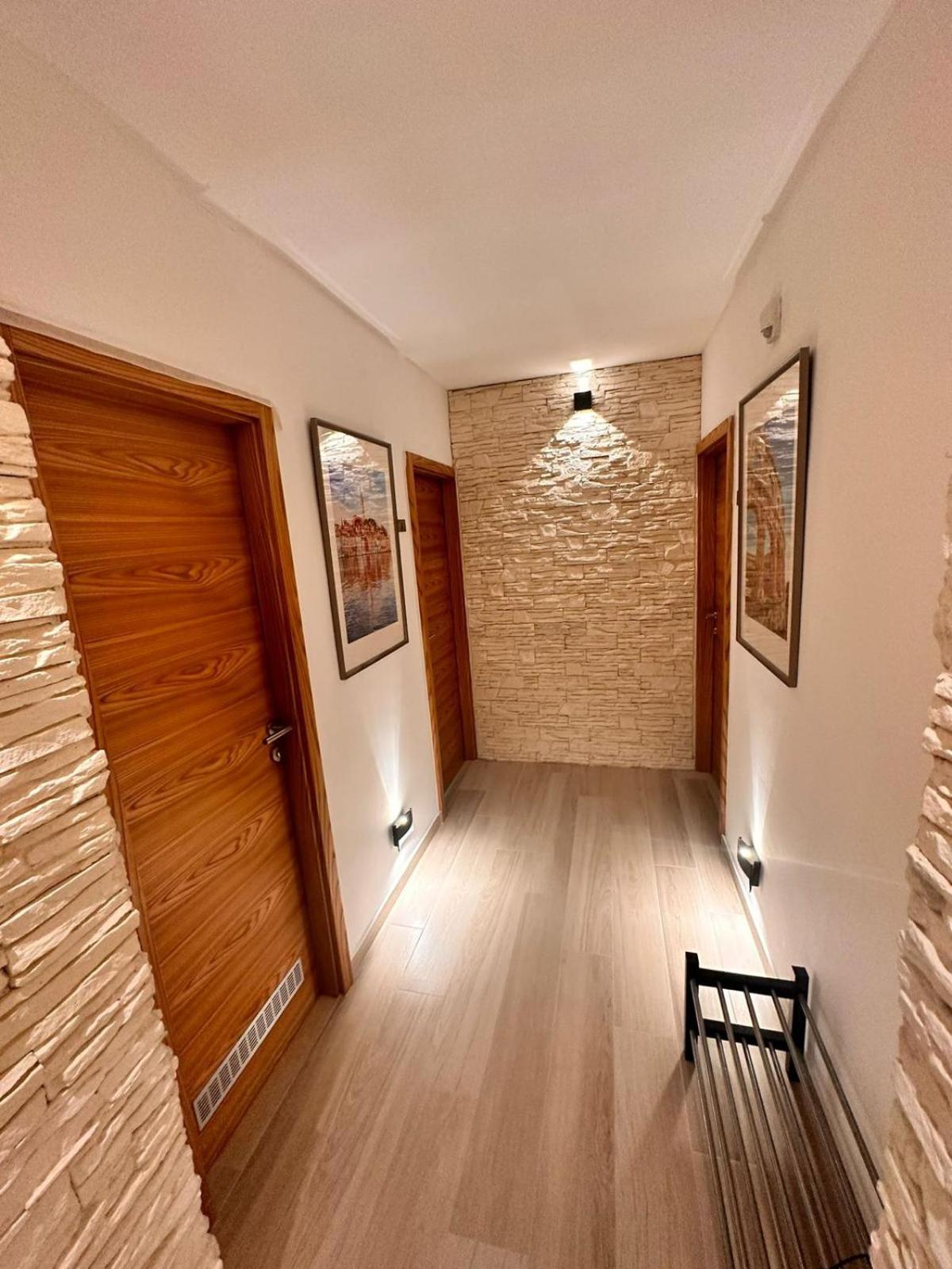 Old City Inn *** Πούλα Εξωτερικό φωτογραφία